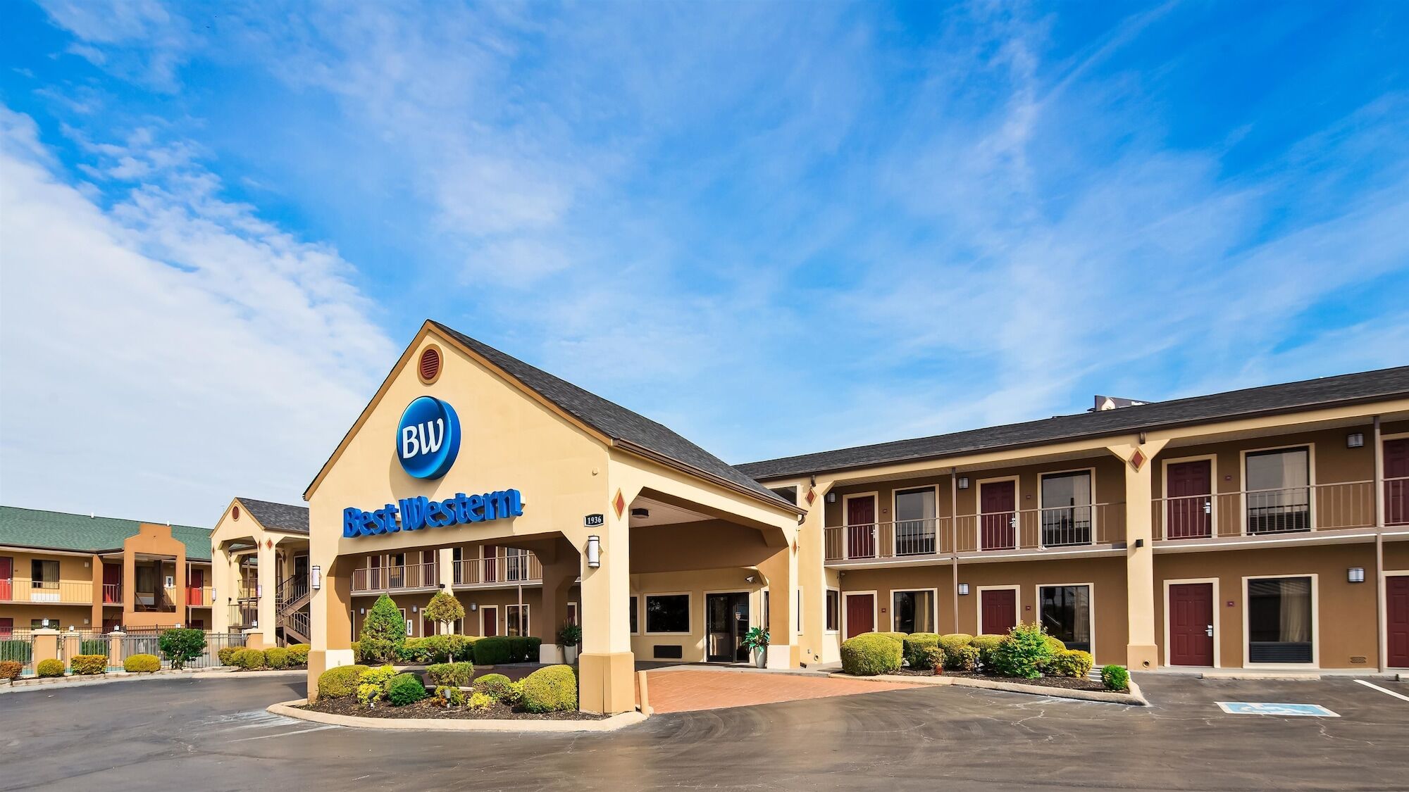 Surestay Plus Hotel By Best Western Джексон Экстерьер фото